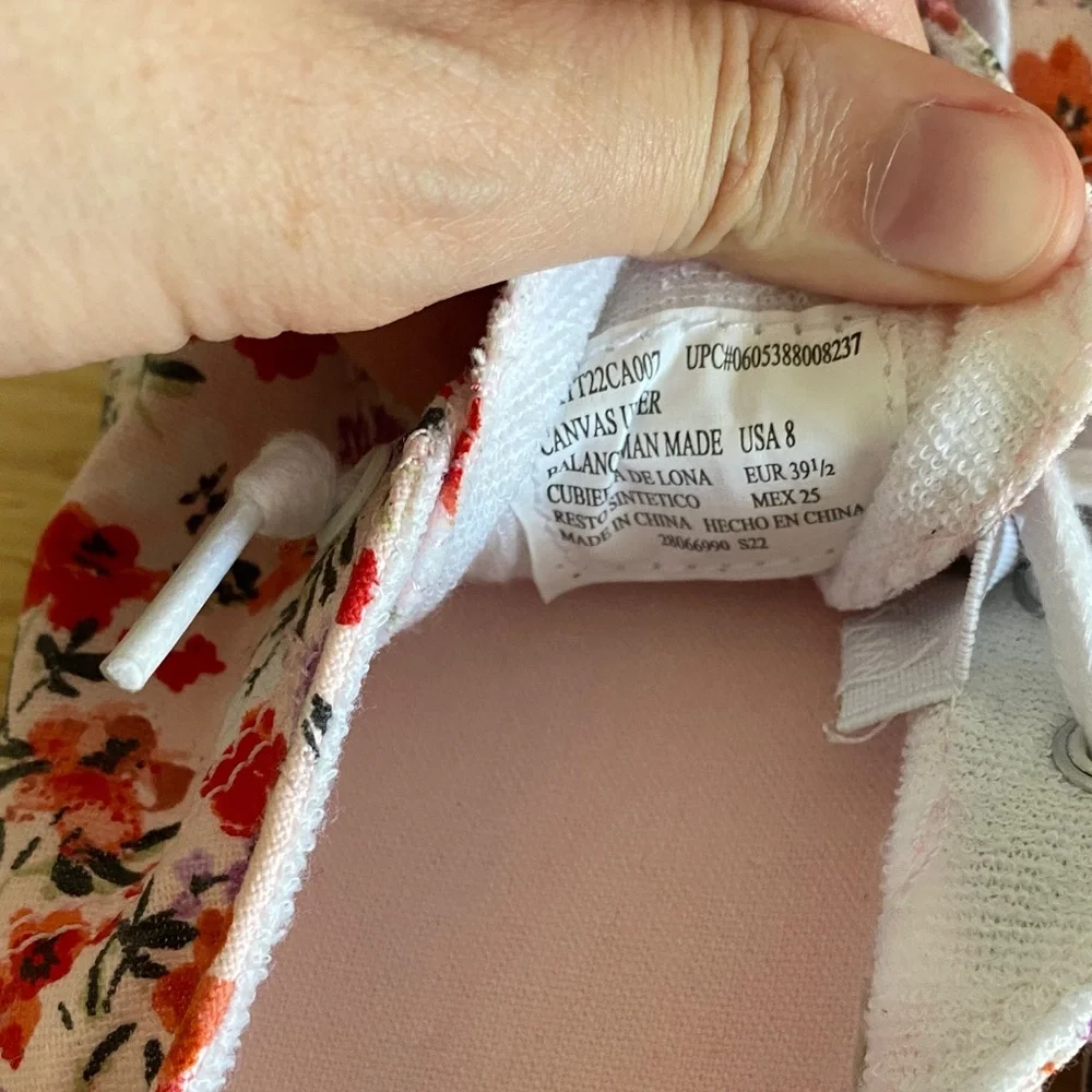 Time and Tru Women’s Floral Sneakers - Picture 3 of 11